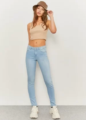 ג’ינס Skinny בגזרה נמוכה