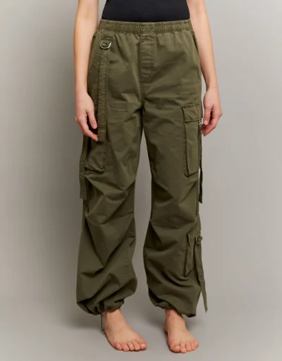 מכנסי Cargo Wide Leg בגזרה גבוהה