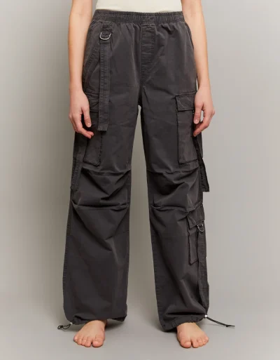 מכנסי Cargo Wide Leg בגזרה גבוהה