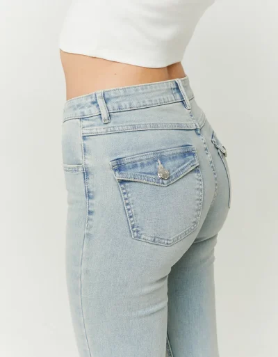 ג'ינס MID WAIST